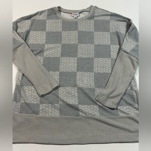 Lularoe Medium Lightweight Gray Patterned Sweater